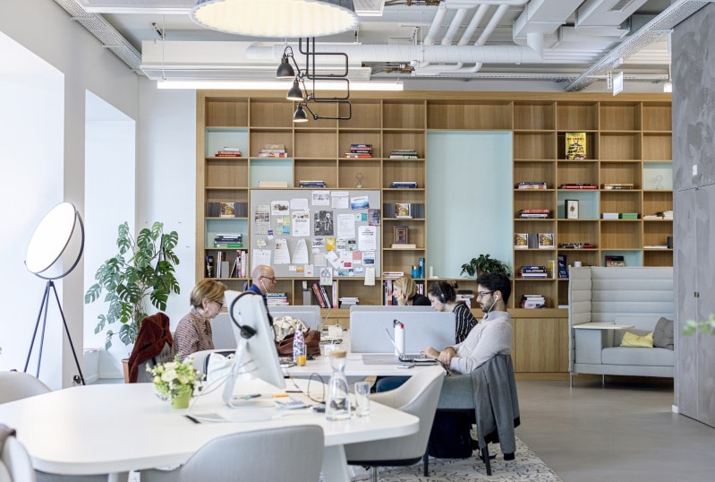 IWG – ענקית המשרדים שתרוויח בגדול משינוי הרגלי העבודה שלנו